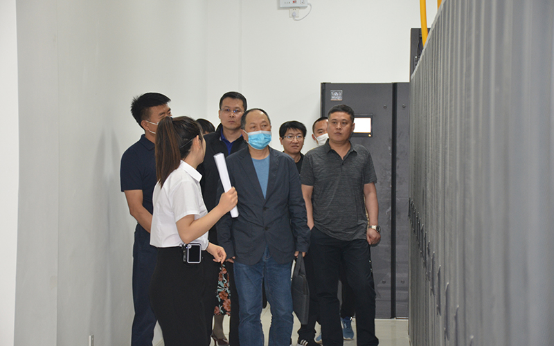 6.参观现场.jpg 6.参观现场.jpg