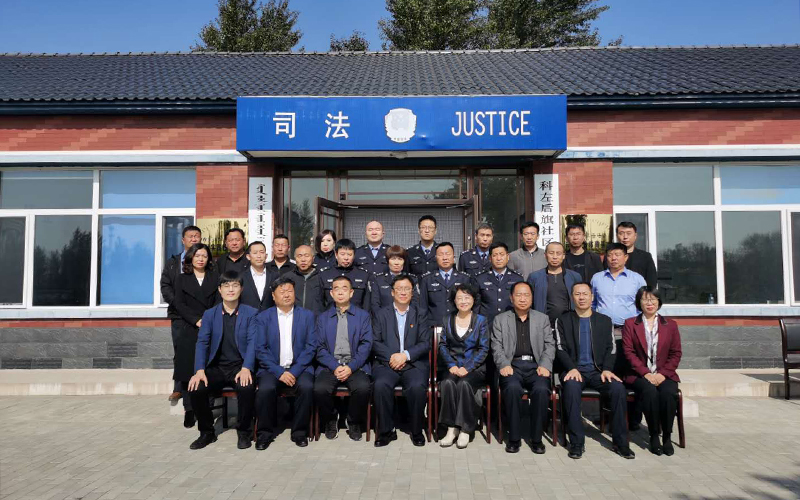 合影留念.jpg 合影留念.jpg