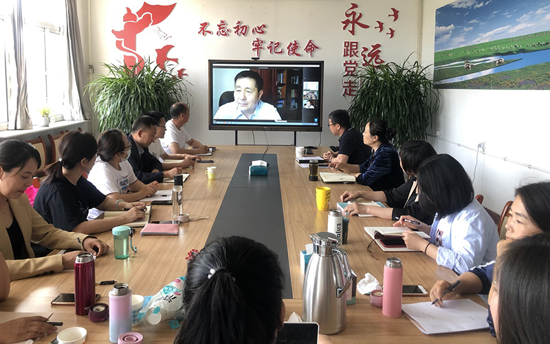 讲座现场 (1).jpg