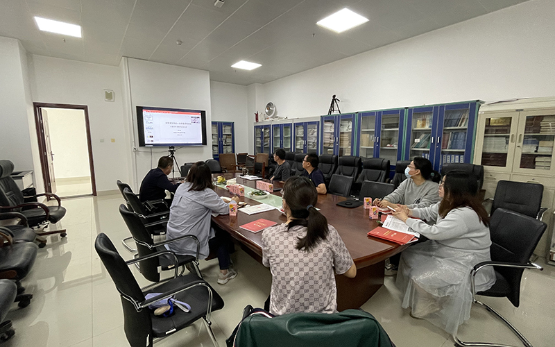 教学沙龙交流现场 (1).jpg
