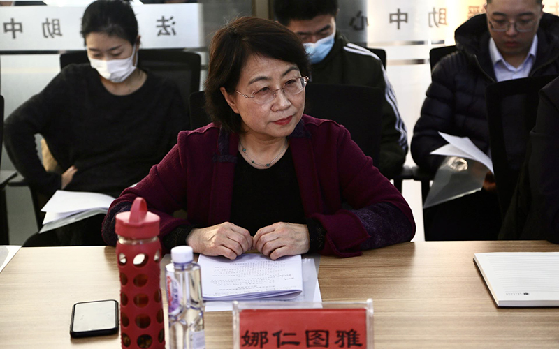 1欧宝体育网址登陆入口
党总支书记娜仁图雅教授主持2.jpg 1欧宝体育网址登陆入口
党总支书记娜仁图雅教授主持2.jpg