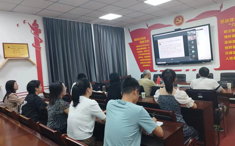 线下讲座现场2.jpg