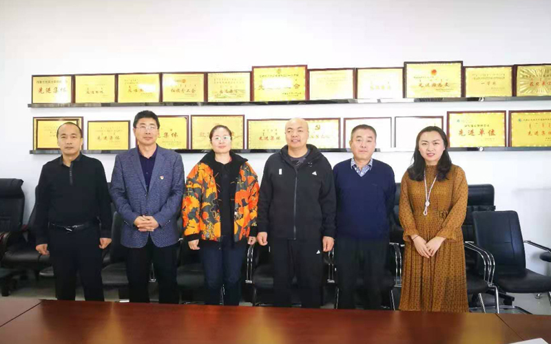 合影留念.jpg 合影留念.jpg