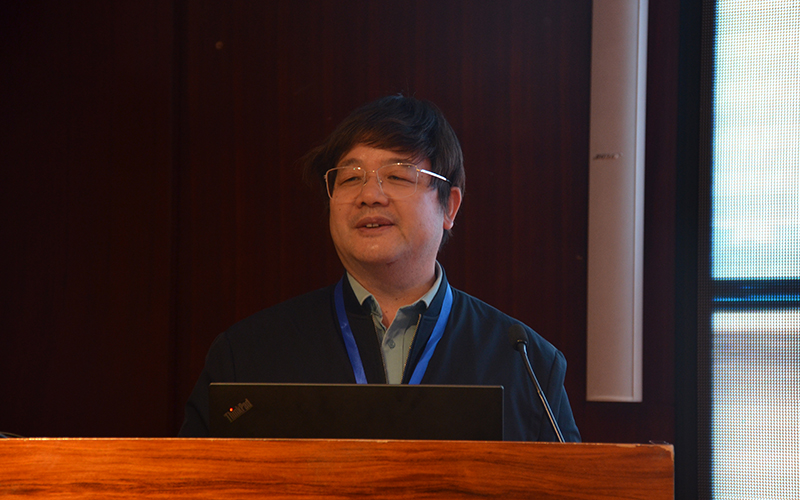 4.中山大学姚正安教授作报告.JPG