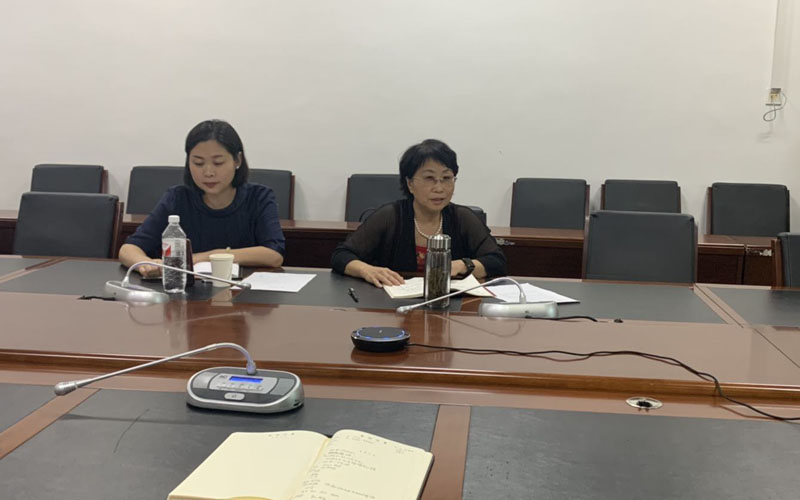 2欧宝娱乐官网入口
党总支书记娜仁图雅主持讲座.jpeg
