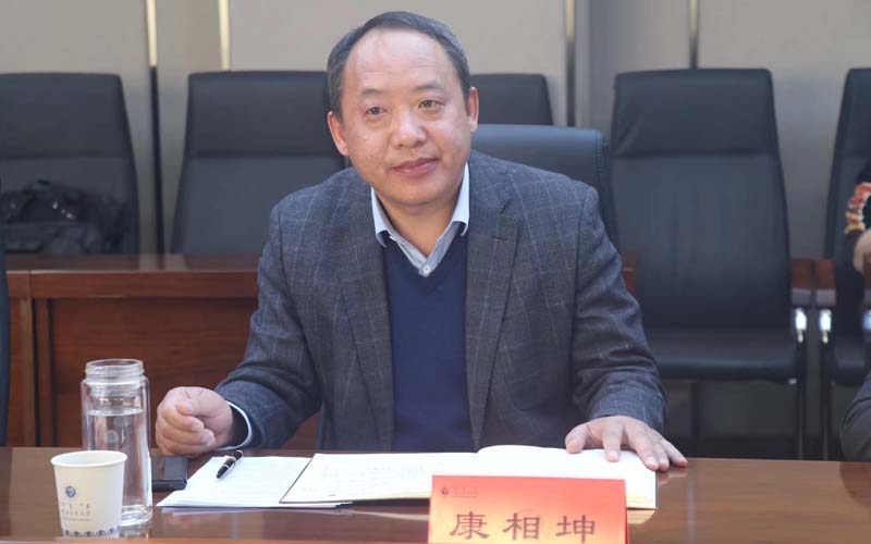 5 校党委宣传部副部长康相坤讲话.jpg 5 校党委宣传部副部长康相坤讲话.jpg