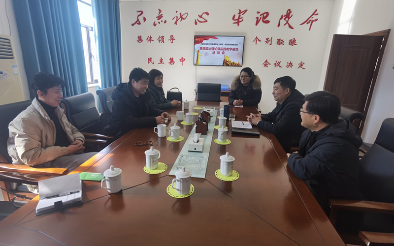 洽谈会现场2.jpg 洽谈会现场2.jpg