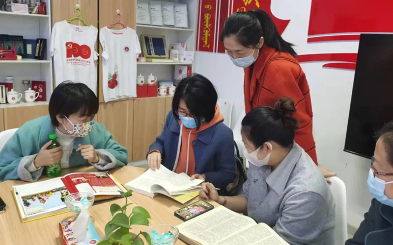 会议现场 (2).jpg 会议现场 (2).jpg