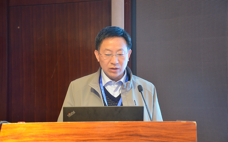 5.重庆大学穆春来教授作报告.JPG