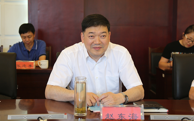 赵校长.jpg