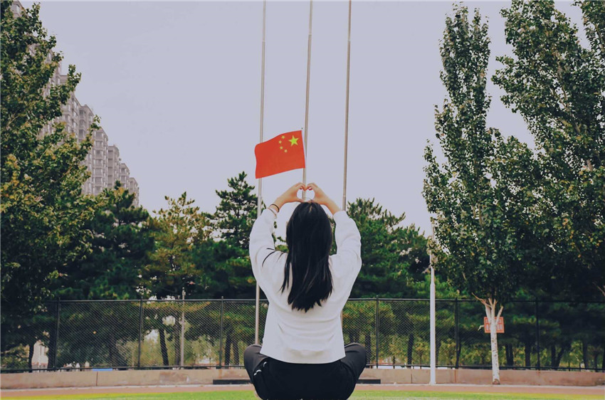 三等奖- 18历史 李萌 《祖国，我爱您》.jpg