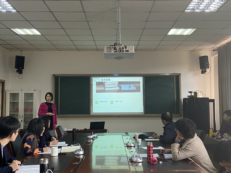 2靳玲老师讲授中国史学史.jpg
