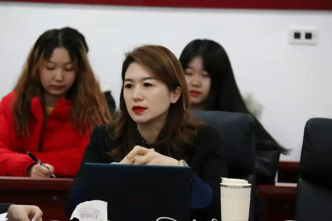 (党委副书记屠丽妍).jpg