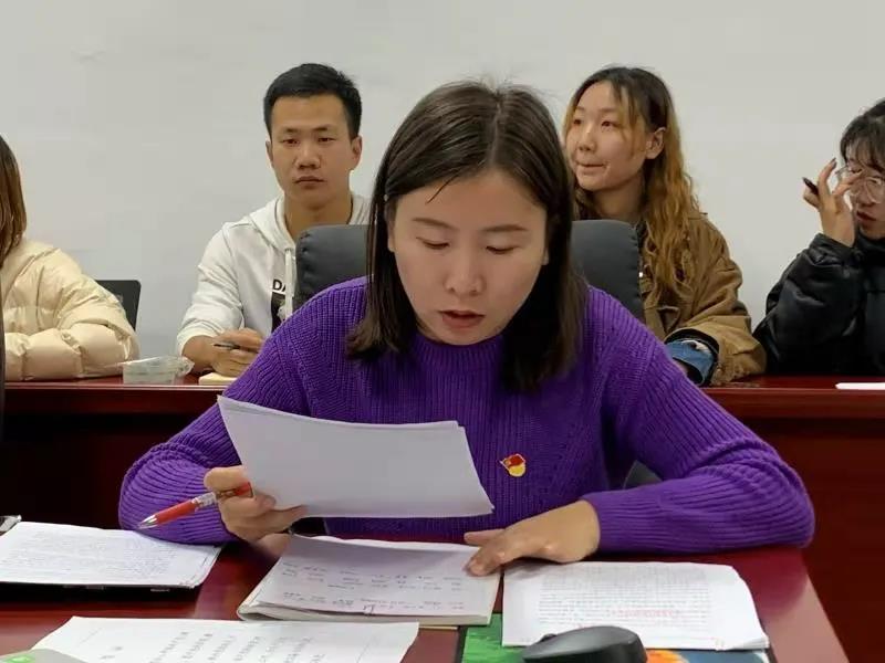 团总支书记玉文.jpg