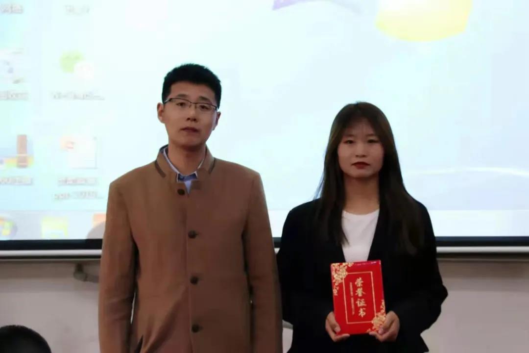 颁奖现场1.jpg