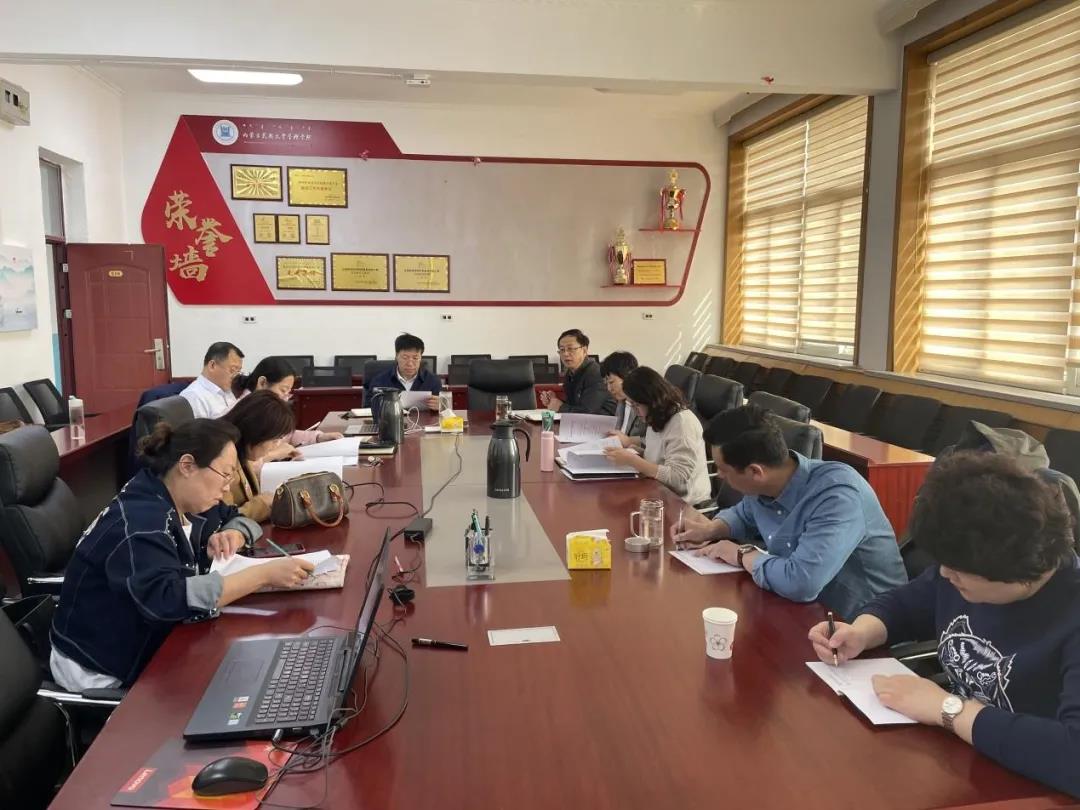 会议现场2.jpg