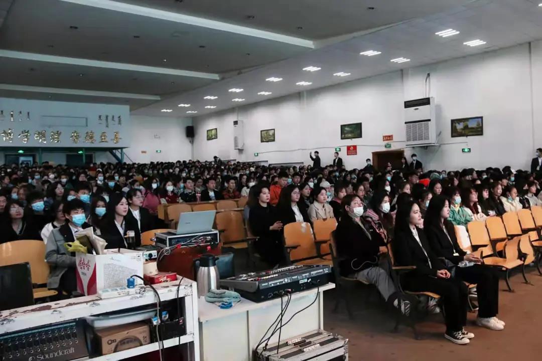 会议现场2.jpg