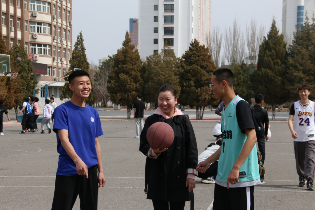 比赛现场2.png