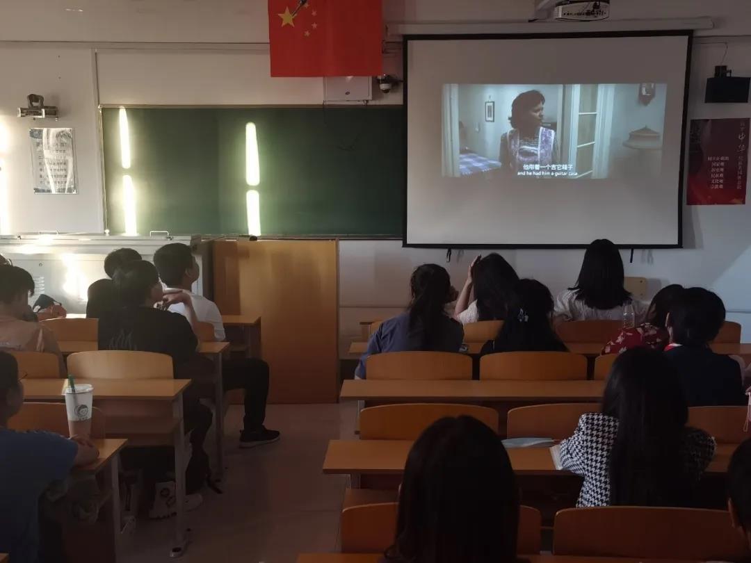 观影现场.jpg