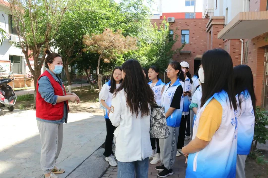 志愿服务活动现场.jpg