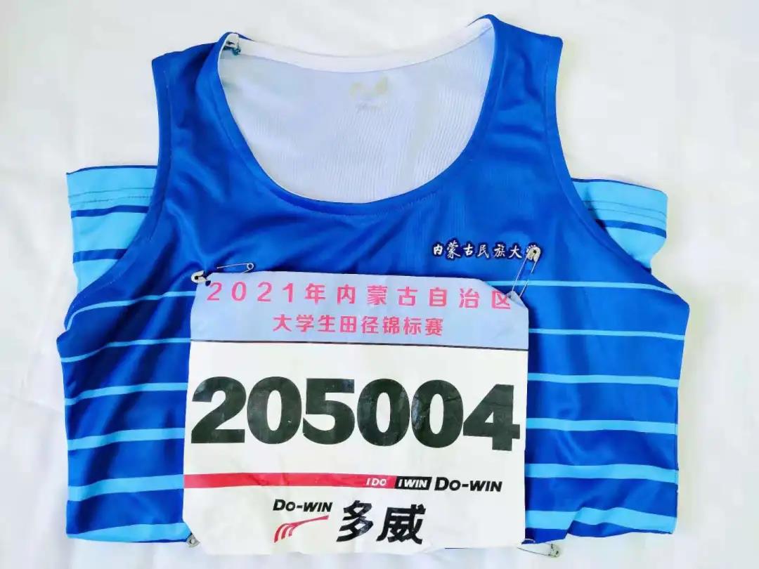 参赛队服.jpg