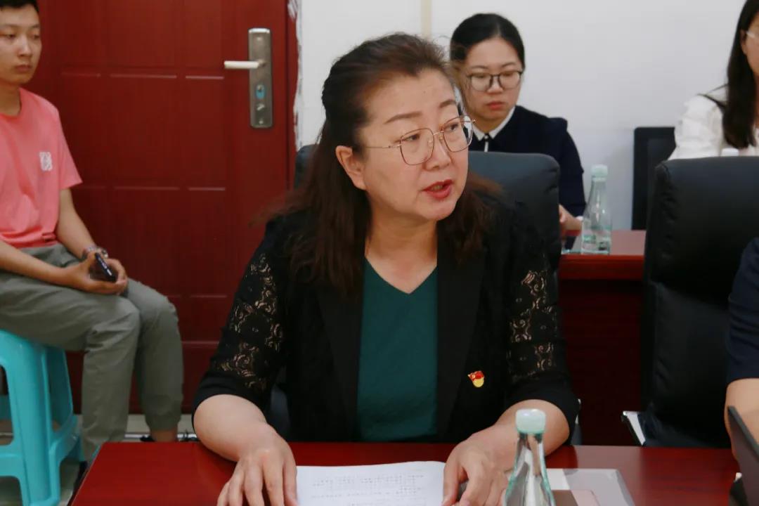 副院长吴月玲主持.jpg