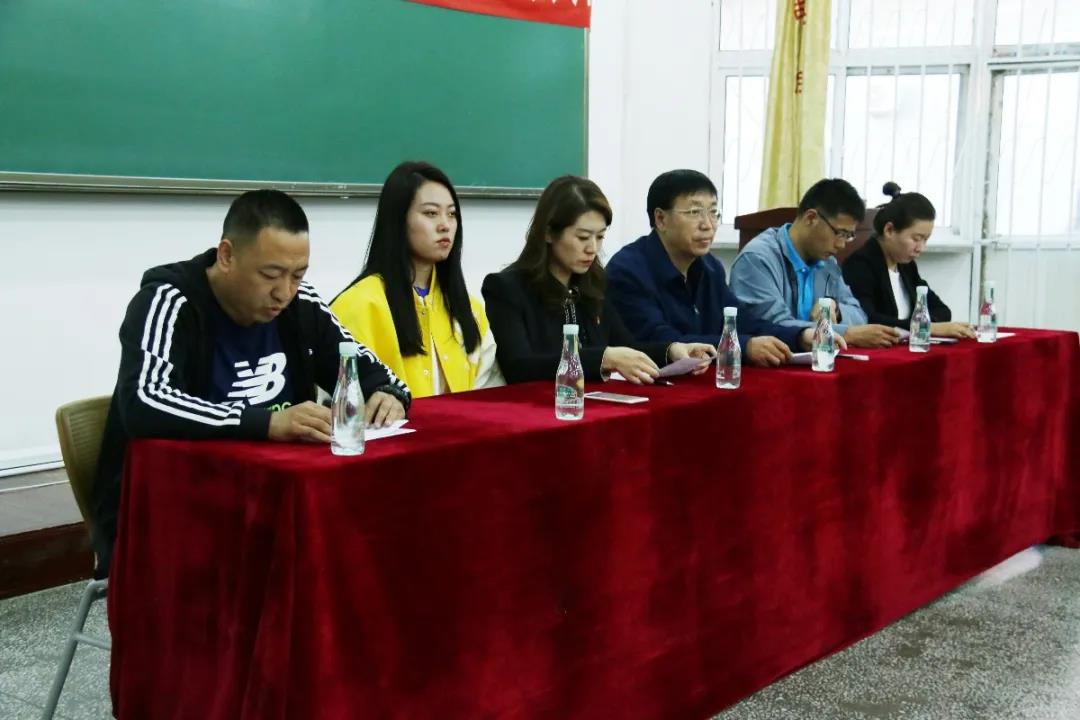 会议现场.jpg